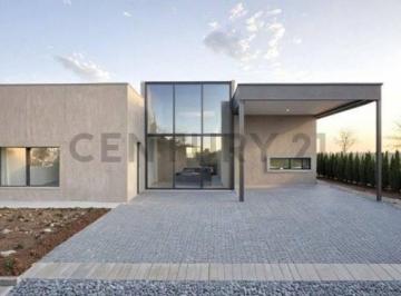 Casa · 250m² · 5 Ambientes · 2 Cocheras · Casa en Venta en Hudson Barrancas de Iraola