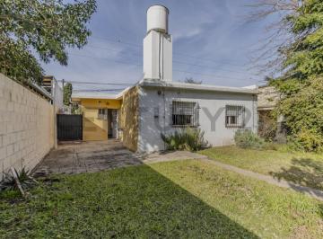 Casa · 87m² · 3 Ambientes · Casa en Venta en Villa Elisa con 2 Dorm.