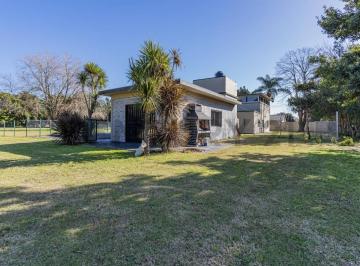 Casa · 254m² · 5 Ambientes · Casa en Venta en Villa Elisa