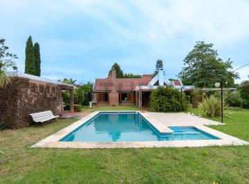 Casa · 186m² · 4 Ambientes · 3 Cocheras · Casa en Venta