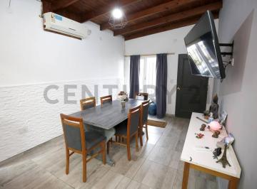Casa · 90m² · 2 Dormitorios · 1 Cochera · Casa en Venta en La Plata Ringuelet