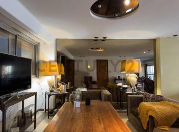 Departamento · 260m² · 4 Ambientes · 2 Cocheras · Departamento en Venta en La Plata Tipo Piso con 3 Dorm.