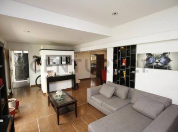 Casa · 120m² · 4 Ambientes · 4 Cocheras · Casa en Venta en La Plata Los Hornos
