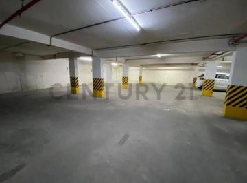 Garage · 10m² · Cochera Techada en Venta en La Plata