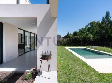 Casa · 314m² · 4 Ambientes · 2 Cocheras · Casas en Venta Barrio Cerrado La Cándida