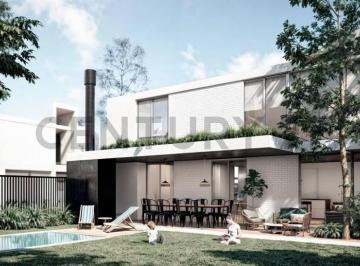 Casa · 128m² · 4 Ambientes · 1 Cochera · Casas en Venta en City Bell - Pozo