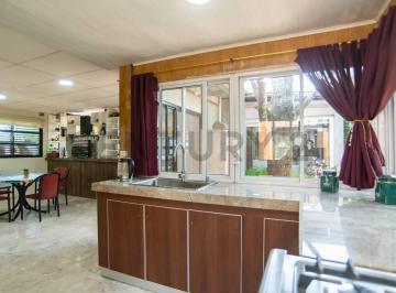 Casa · 106m² · 2 Ambientes · 1 Cochera · Casa en Venta en La Plata Abasto