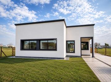 Casa · 156m² · 5 Ambientes · 1 Cochera · Casa en Venta en Barrio San Pablo, Pilar, G. B. a. Zona Norte
