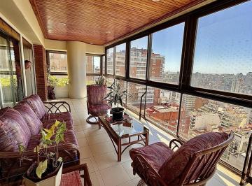 Departamento · 260m² · 5 Ambientes · 2 Cocheras · Venta Palermo Torre Las Americas Piso Alto de Categoria con Dos Cocheras y Baulera
