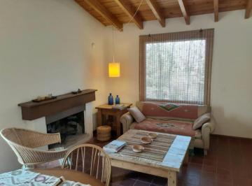Casa · 140m² · 6 Ambientes · 2 Cocheras · Casa en Venta en Villa Potrerillos