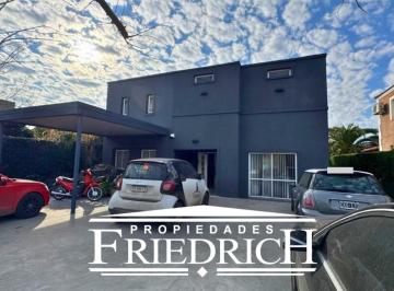 Casa · 220m² · 4 Ambientes · 7 Cocheras · Casa en Venta - Haras Maria Elena
