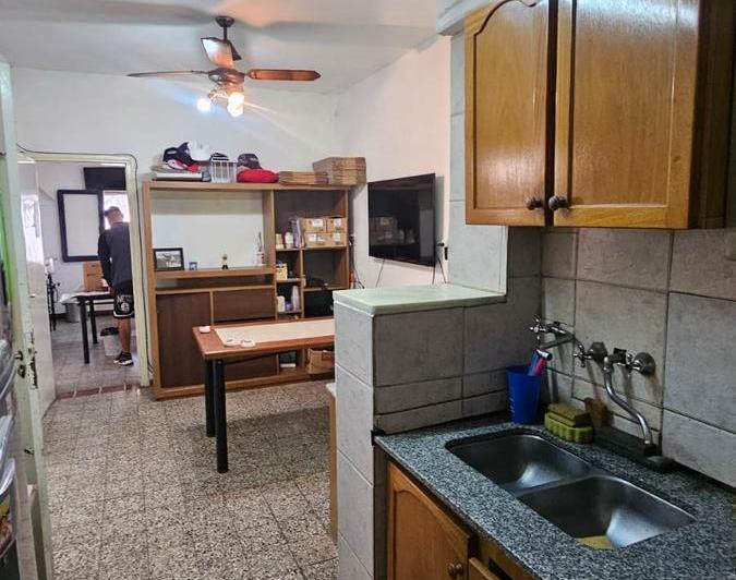 Casa · 80m² · 5 Ambientes · 1 Cochera