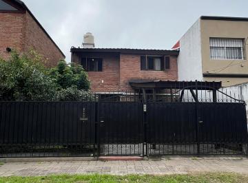Casa de 4 ambientes, Rosario · Tacuarí 3440