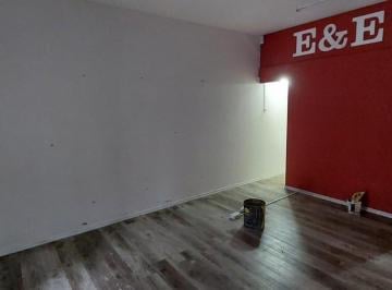 Local comercial · 29m² · Local 29 m² Aprox. S/av. Perin