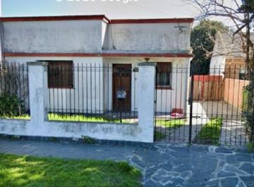Casa de 2 ambientes, Almirante Brown · Casa Americana en Venta