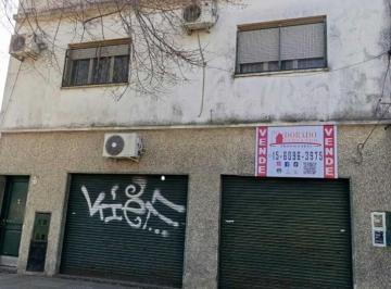Casa · 201m² · 6 Ambientes · 4 Ambientes + 2 Locales + Fondo Libre con Loza de 60 m