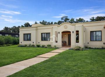 Casa · 308m² · 5 Ambientes · 4 Cocheras · Casa en Venta en Casuarinas del Pilar, Zelaya, Pilar