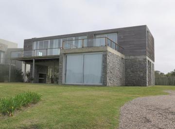 Casa · 210m² · 5 Ambientes · Casa en Alquiler en Terrazas del Cultural, Punta del Este