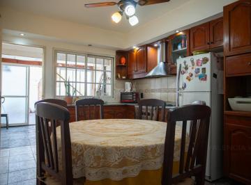 PH · 110m² · 4 Ambientes · 1 Cochera · Triplex en Venta en Moron Sur