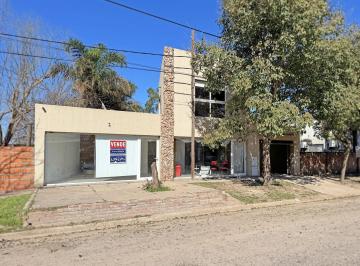 Casa · 480m² · 3 Dormitorios · 1 Cochera · Casa en Aldao