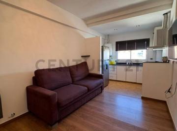 Departamento · 62m² · 2 Ambientes · Departamento de 1 Dormitorio con Patio en Venta en La Plata