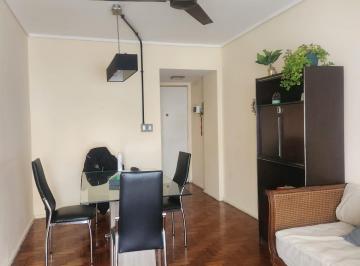 Departamento de 3 ambientes, Almagro · Tres Ambientes con Balcón Alquiler Temporario en Almagro con Wifi y Televisión