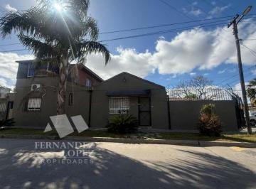 Casa de 8 ambientes, Quilmes · Casa de 3 Amb. con Cochera Cubierta,