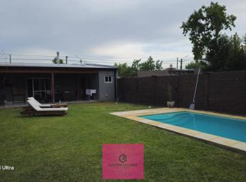 Casa · 140m² · 4 Ambientes · 2 Cocheras · Casa en Olivera