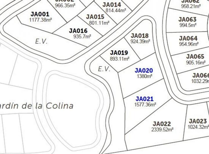 Terreno · 1300m²