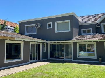 Casa de 6 ambientes, Esteban Echeverría · Casa en Venta C/ Cochera en Echeverría del Lago