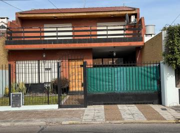 Casa de 3 ambientes, La Matanza · Excelente Chalet 3 Amb. Garage Pasante Lote 8,66 X 47 en S. Justo