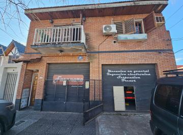 PH de 3 ambientes, La Matanza · En Venta - Departamento con Local Comercial en PH - Ramos Mejia