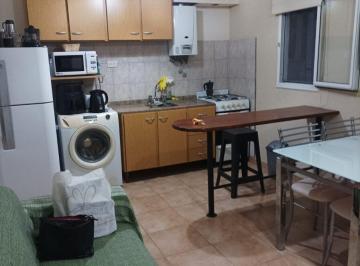 Departamento · 64m² · 5 Ambientes · Pte. Roca 1840 - 2 Dorm. - Oportunidad!