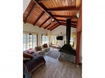 Casa · 270m² · 10 Ambientes · 4 Cocheras · Casa Fin de Semana en Roldan