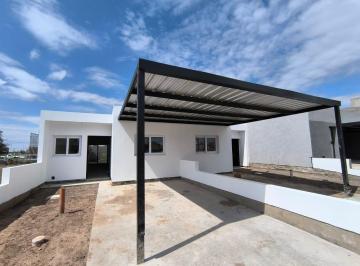Casa · 105m² · 2 Dormitorios · 1 Cochera · Casa en Venta 2 Dorm. en Docta