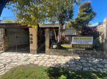 Casa de 3 ambientes, General San Martín · Casa 3 Ambientes en Venta en Jose Leon Suarez