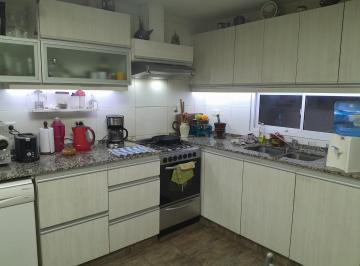 cocina amplia · Casa en Venta Barrio Privado La Yaya