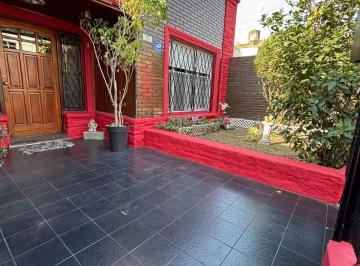 Casa de 4 ambientes, General San Martín · Muy Linda Casa con Pileta!