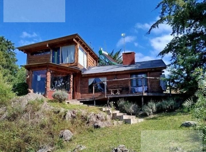 Casa · 300ha · 7 Ambientes · 1 Cochera