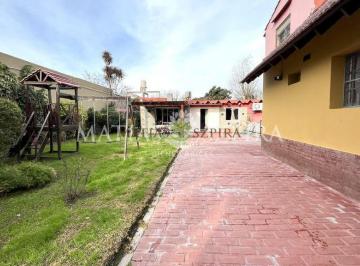 Casa · 230m² · 7 Ambientes · 2 Cocheras · Oportunidad Casa Doble Lote Quincho Pileta