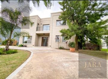 Casa · 225m² · 4 Ambientes · 3 Cocheras · Venta Casa Nuevo Quilmes 4 Ambientes a La Laguna