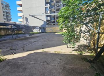 Local comercial · 300m² · Lote Para Construir con Local Hasta 1300 m² en Quilmes Centro