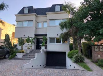 Casa de 5 ambientes, Quilmes · Casa en Venta en Barrio Dorrego, Quilmes Centro