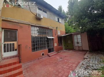 PH · 150m² · 3 Ambientes · PH en 2 Plantas - Amplio Terreno