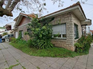 Casa de 3 ambientes, Mar del Plata · Chalet 3 Amb. C/ Dependecia - Cochera A/c - Falkner 4110 Parque Luro