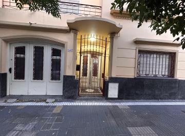 Casa de 5 ambientes, Lanús · En Venta - Propiedad 4 Ambientes Sobre Lote Propio - con Garage