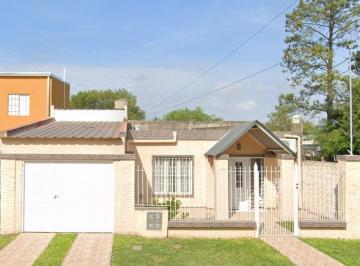 Casa · 132m² · 6 Ambientes · 1 Cochera · Casa Altos del Sauce