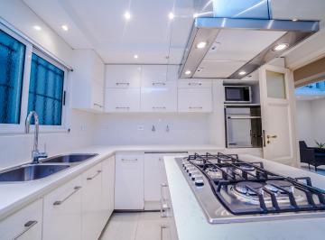 PH de 4 ambientes, Villa Luro · Hermoso PH Reciclado con Jardín y Cochera