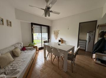 PH · 77m² · 3 Ambientes · 1 Cochera · PH 2 Dormis y Cochera