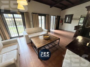 Casa · 163m² · 4 Ambientes · 1 Cochera · Casa en Venta 4 Ambientes en B5 Apto Crédito, Pinamar